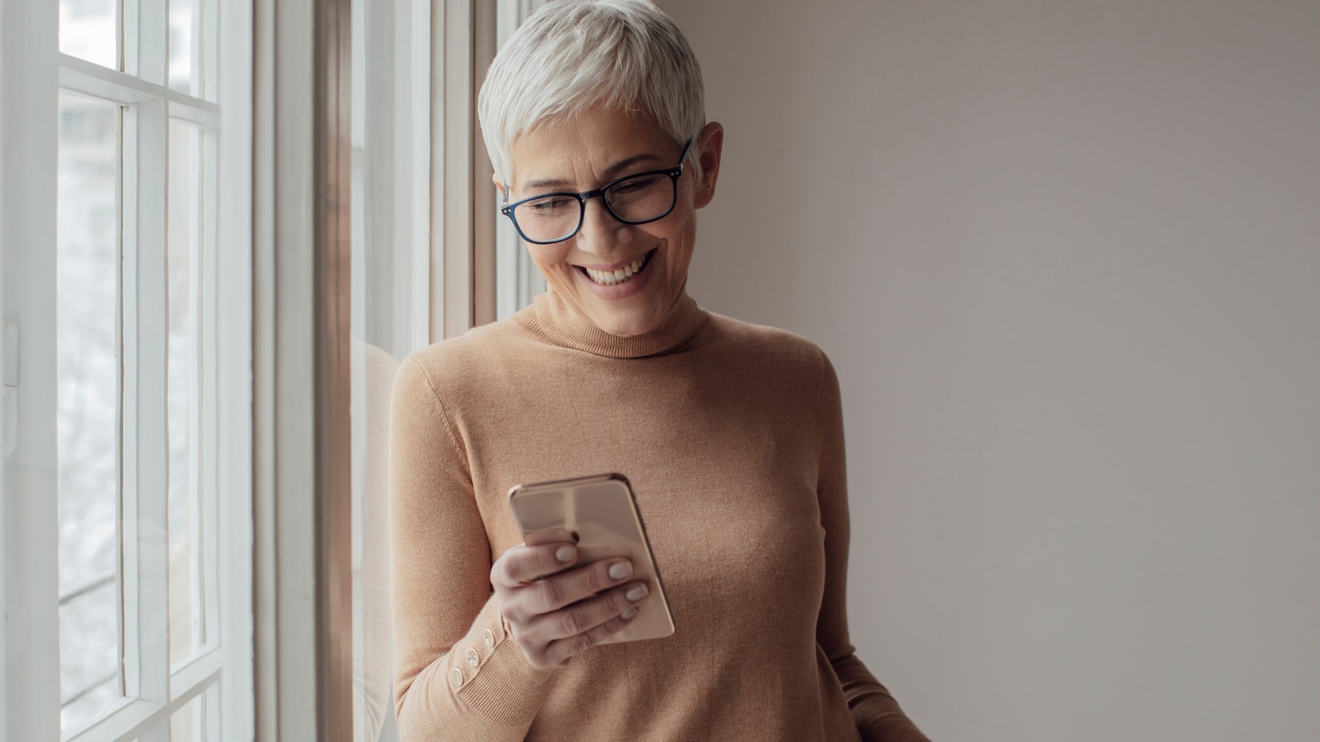 Best Agerin am Handy